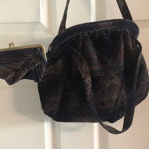 Antique 1920s velvet clamshell purse
